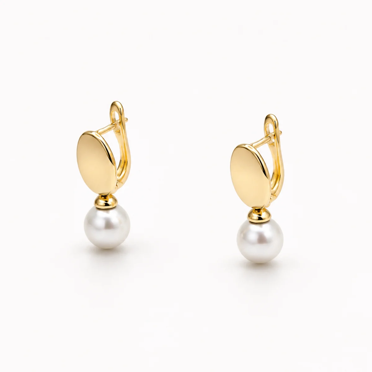 Premium Seri | İnci Detaylı Gold Sallantılı Küpe